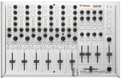 DJ контроллер Vestax VCM-600